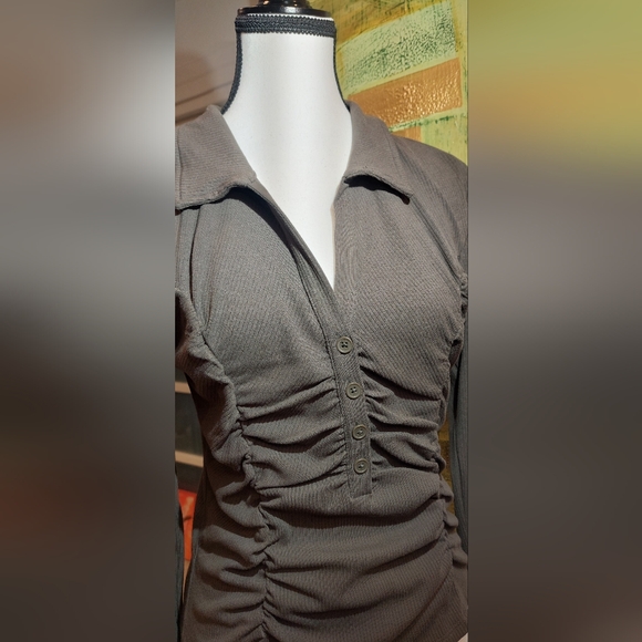 Guess Dark Gray Ruched Button Down Shirt - Picture 2 of 5